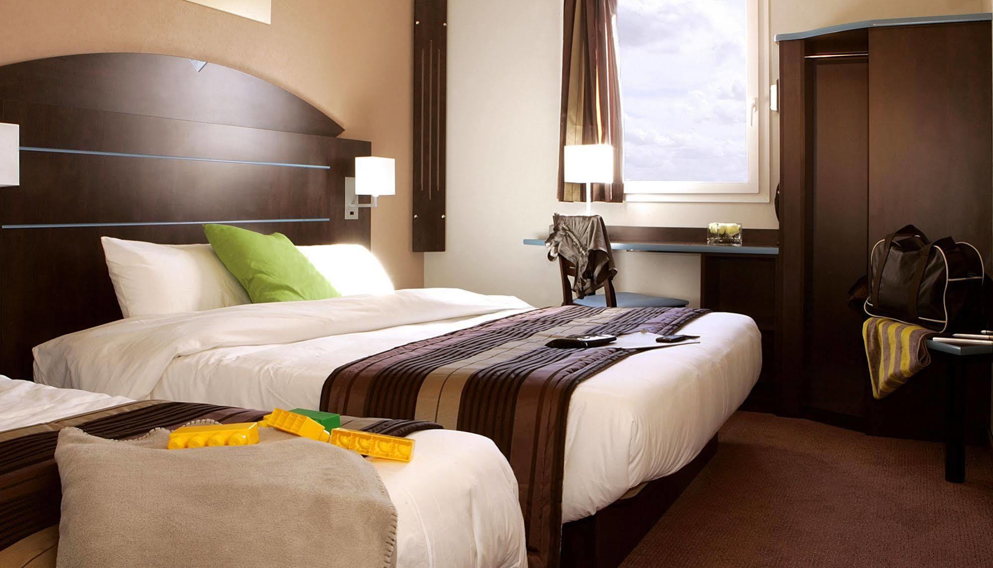 Hotel Akena City Caudry Екстер'єр фото